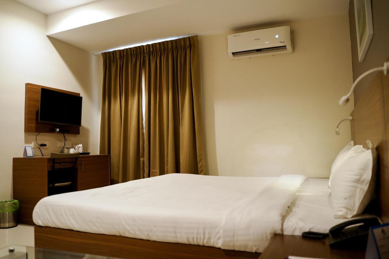Gino Tourist Home Kochi Luaran gambar