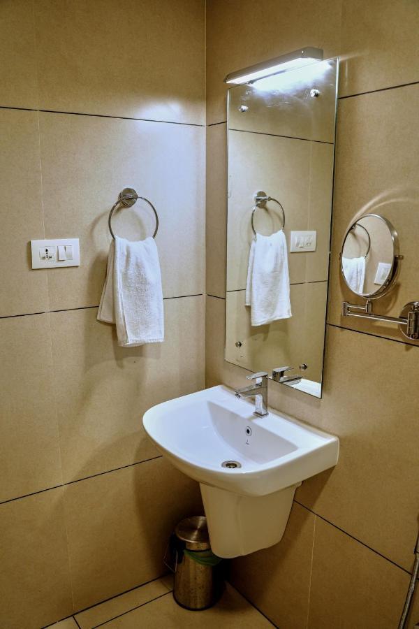 Gino Tourist Home Kochi Luaran gambar